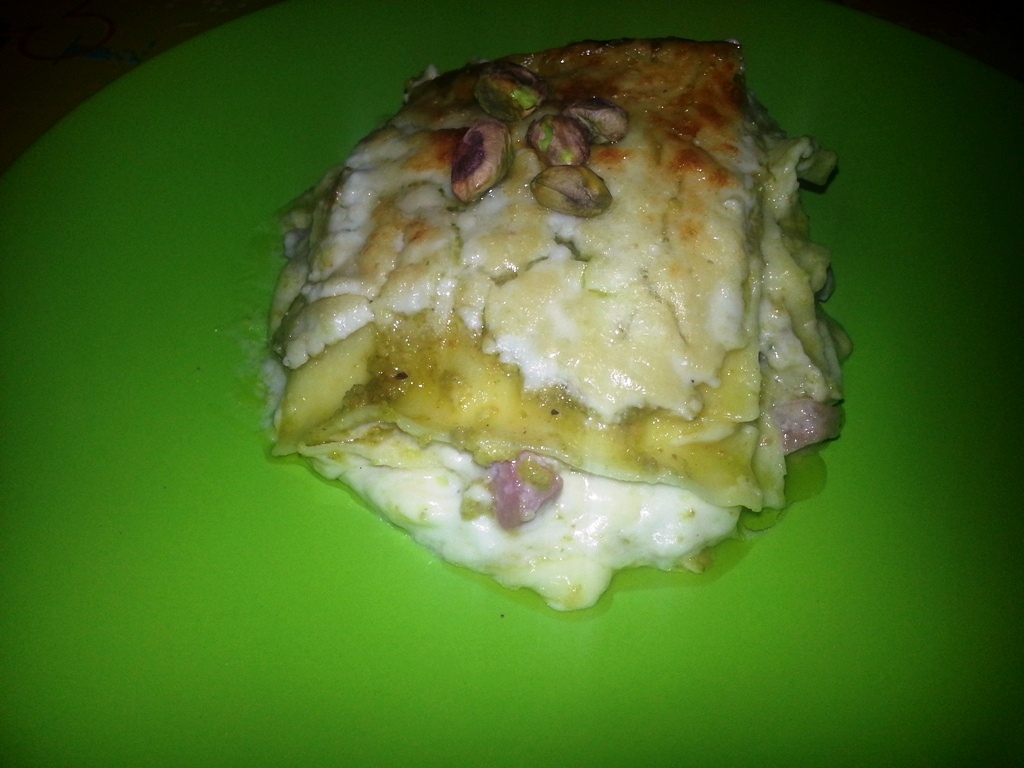 Lasagne al pesto di pistacchi e speck