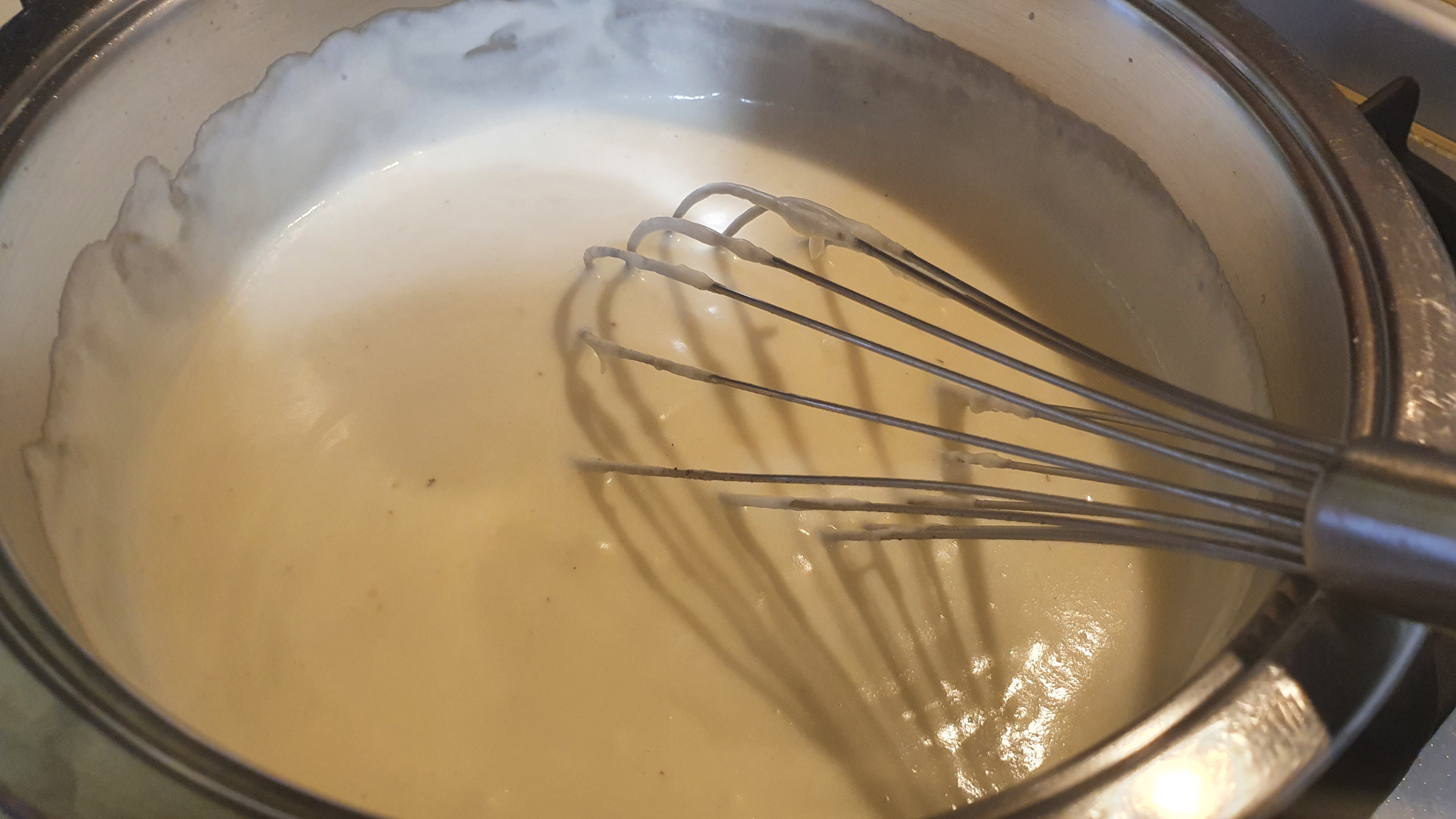 Salsa bechamel (Besciamella)