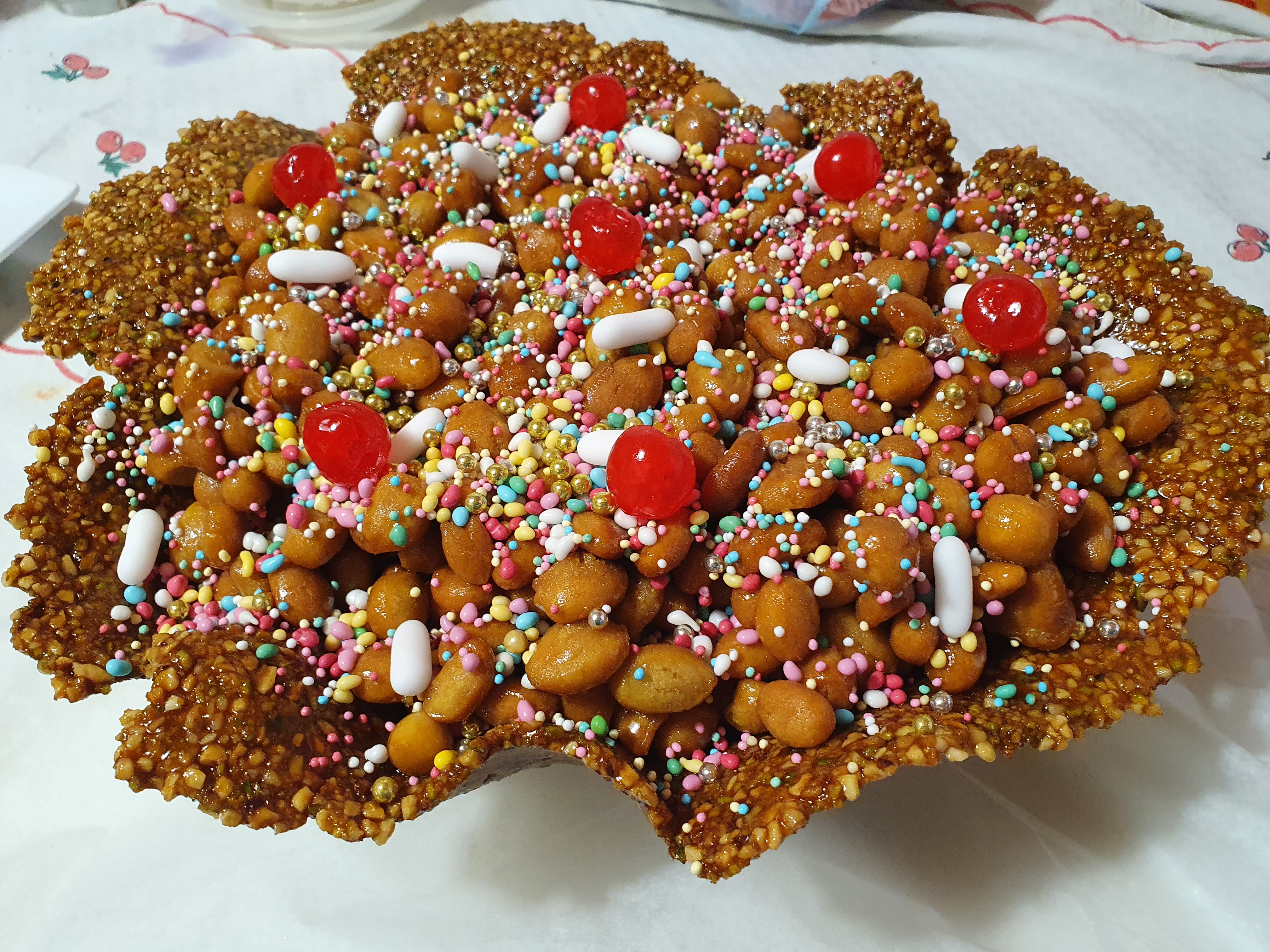 Struffoli in cialda croccante