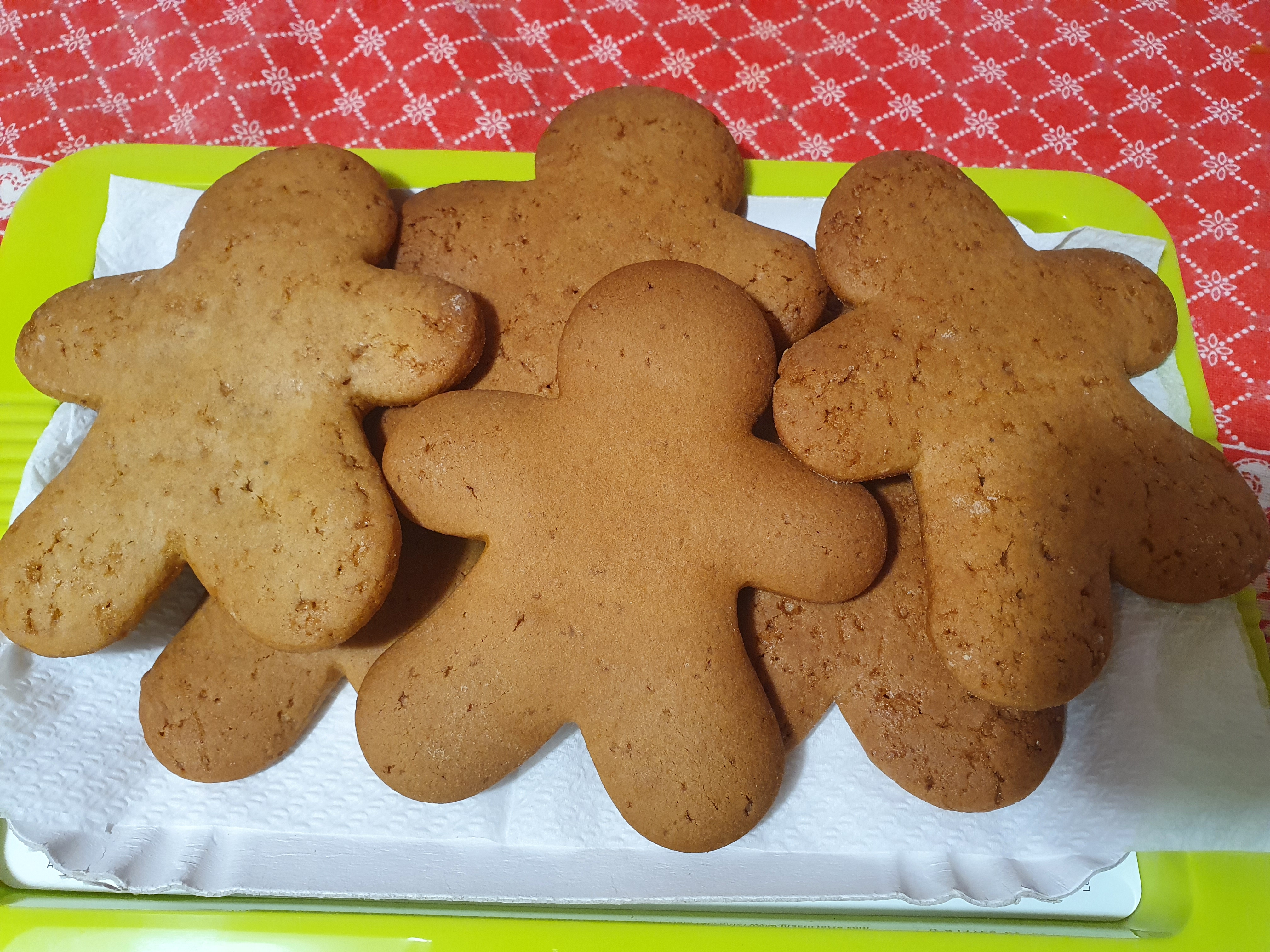 Biscotti pan di zenzero (gingerbread cookie)