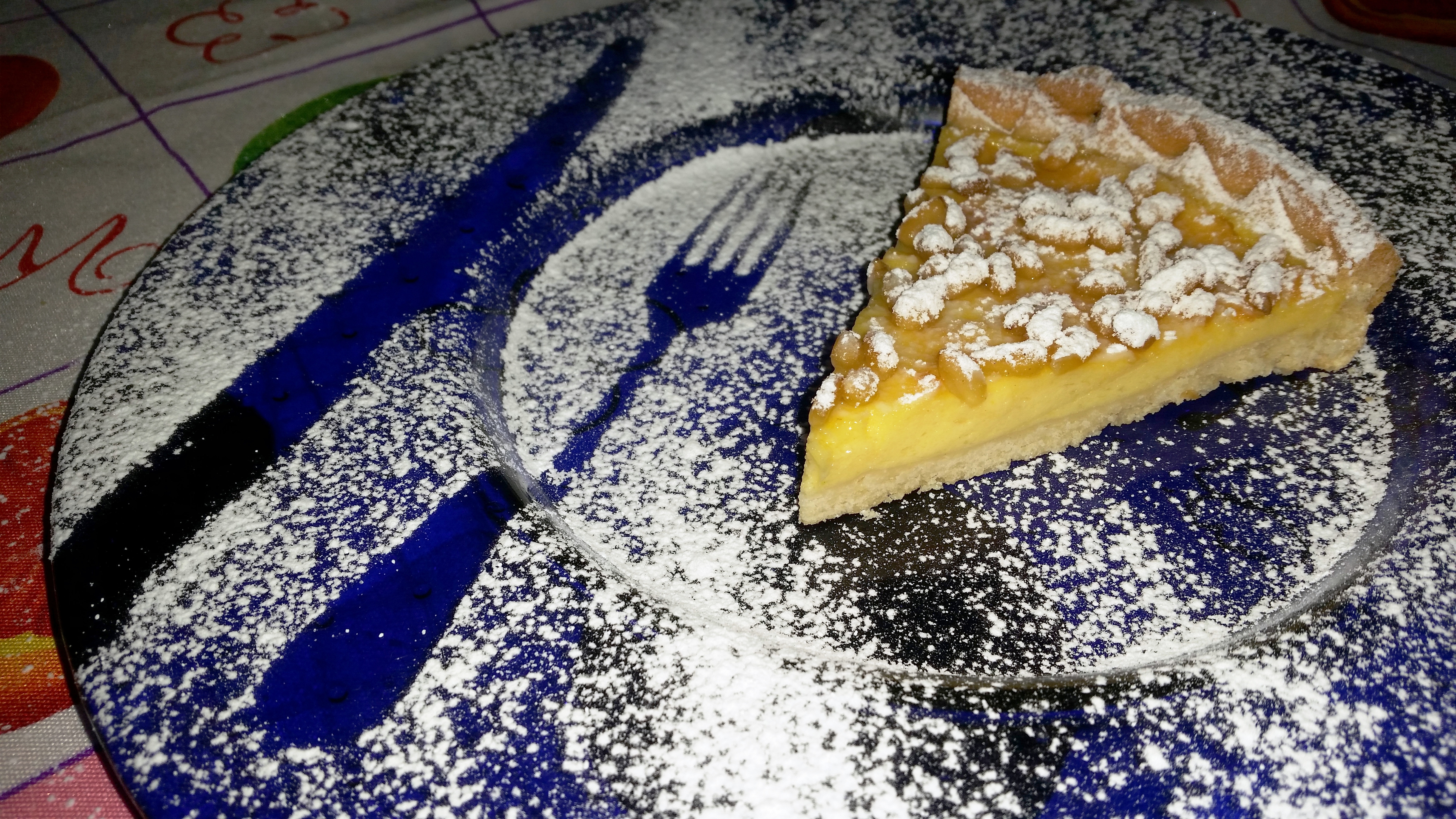 Crostata crema e pinoli