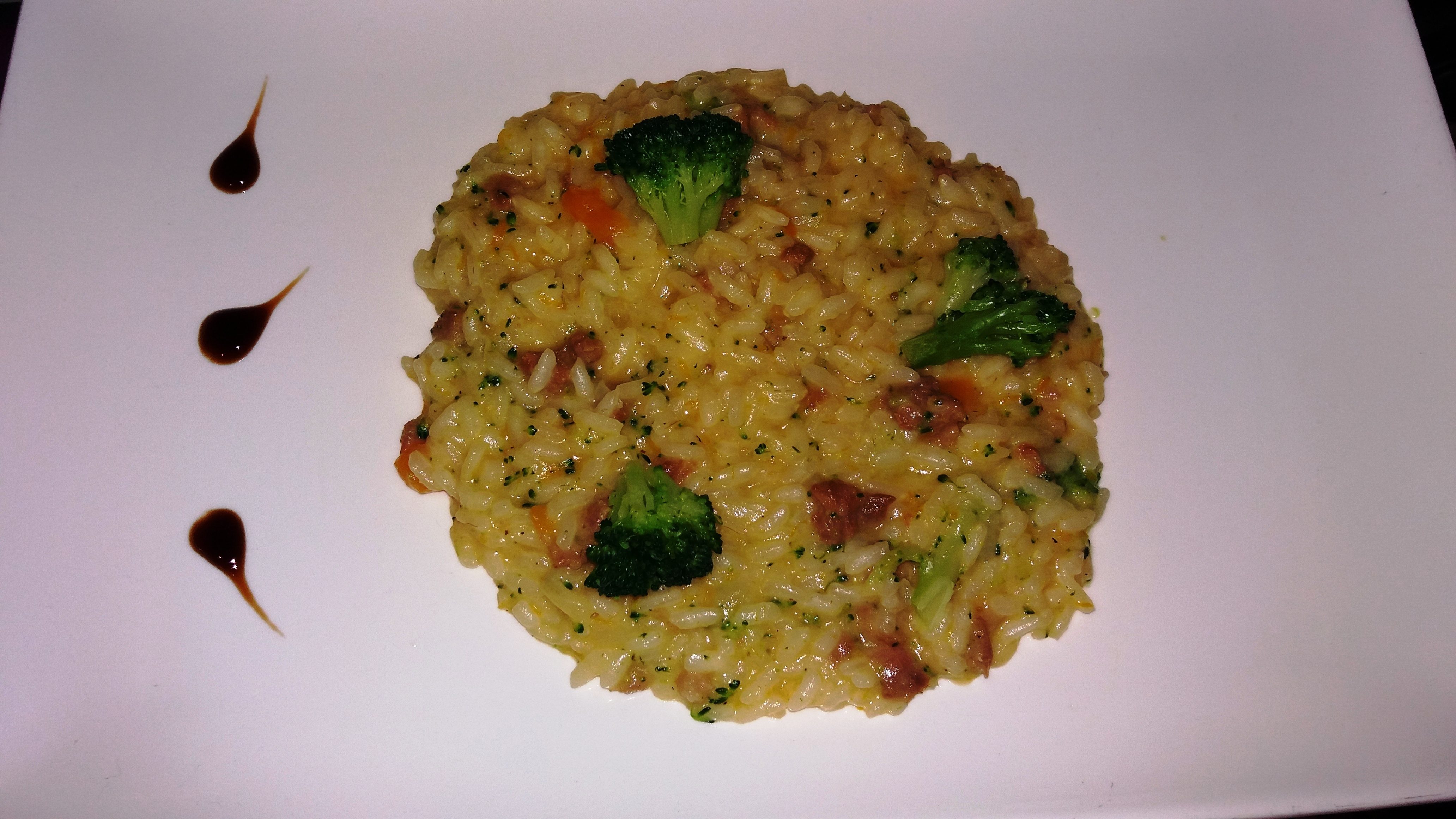 Risotto zucca salsiccia e broccoli.