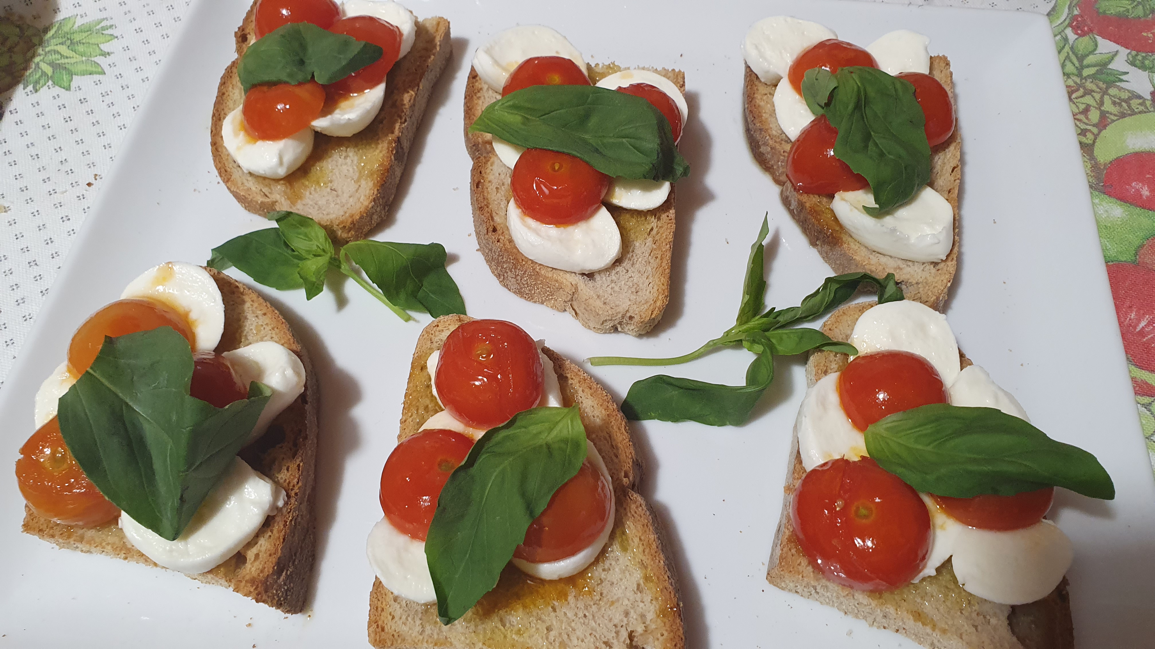 Bruschette tricolori