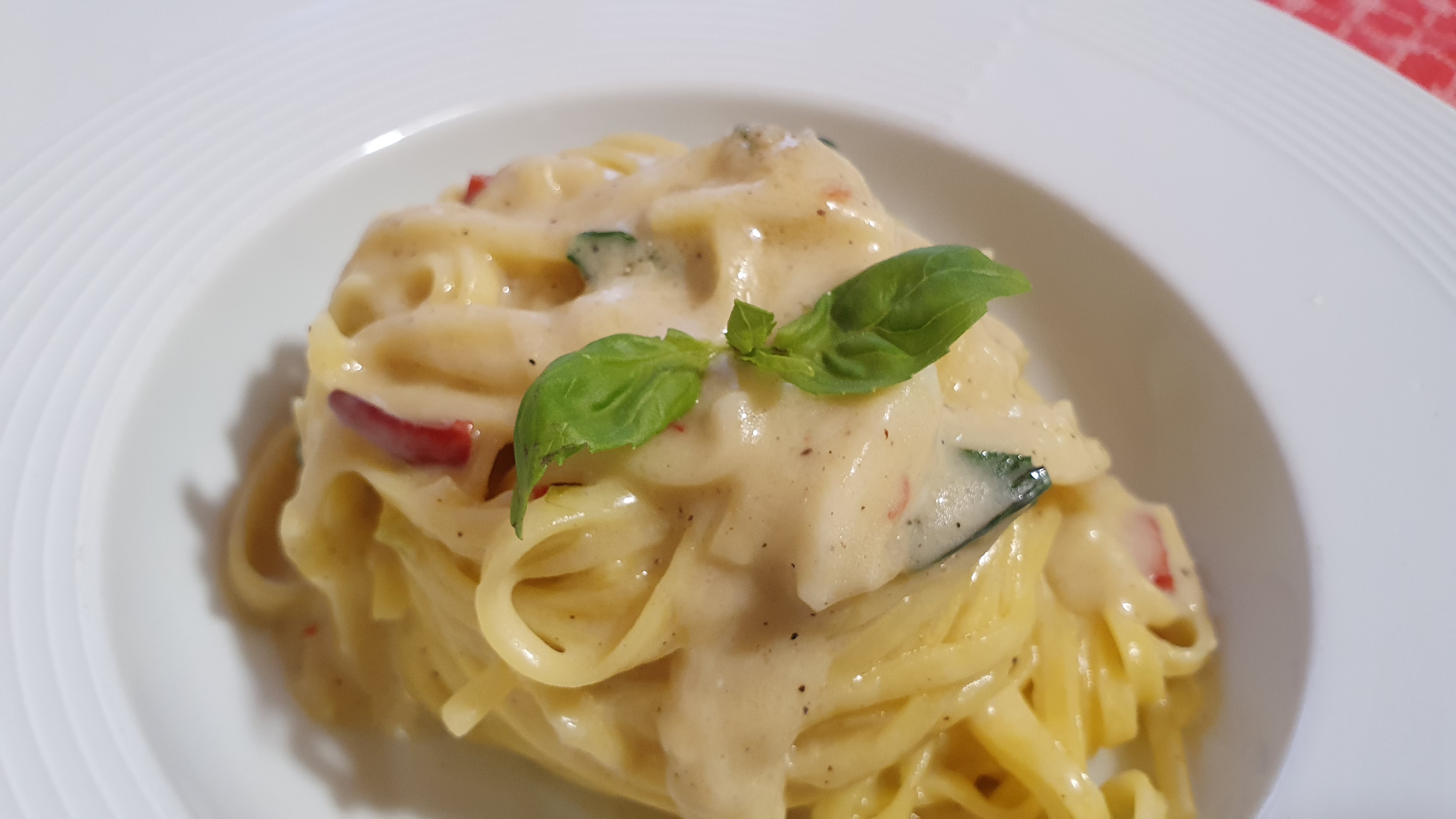 Tagliolini con cipollotti e pecorino