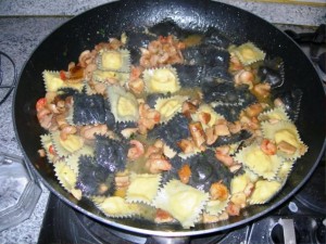 Ravioli di branzino con Porcini e gamberi